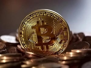 Peter Brandt Predicts When Bitcoin Price Might Reach $150,000, Technical Signals Show Where Market Is At
